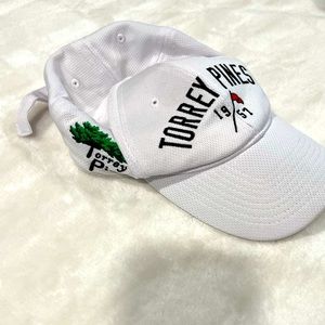 Torrey Pines white golf hat